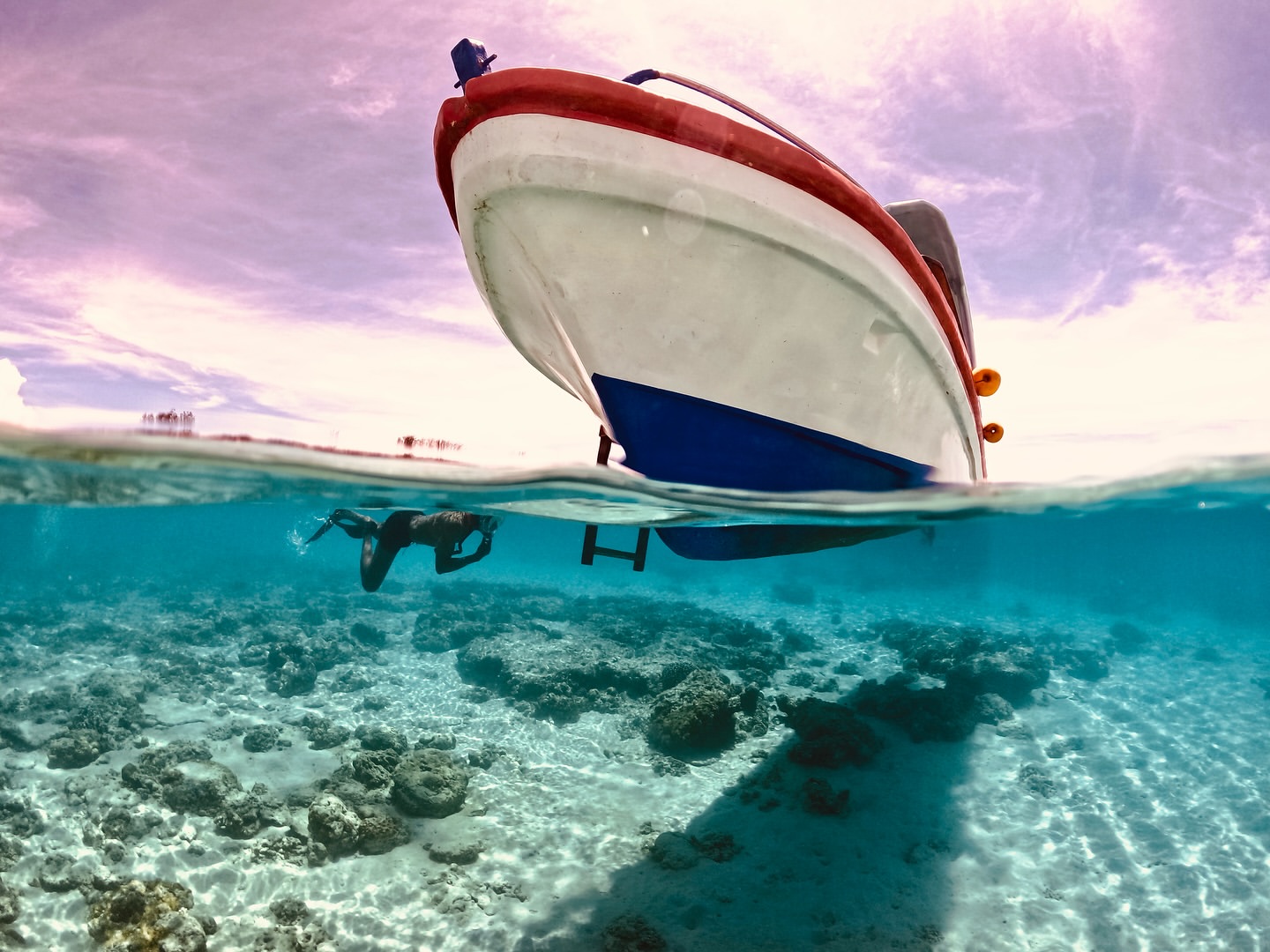 Menjelajah patung bawah laut Gili Meno